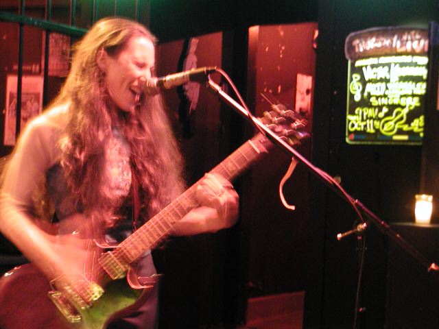 sinombre : 2001 10 11 : the eagle : sf ca : 09