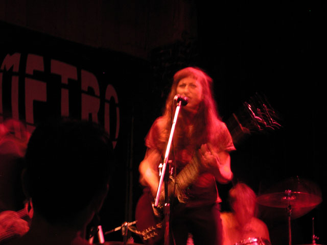 sinombre : 2002 10 24 : the metro : 15