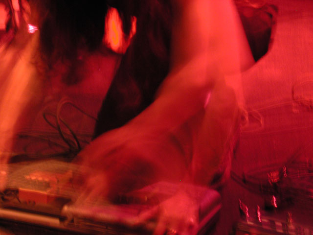 sinombre : 2002 10 24 : the metro : 30