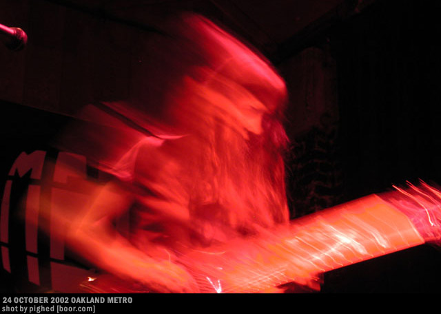 sinombre 09 2002 10 24 : the metro : 02